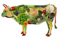 фигура коровы из овощей